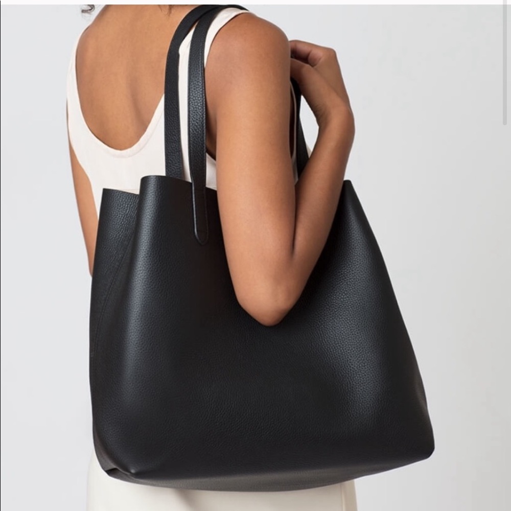 Cuyana Classic Structured Leather Tote